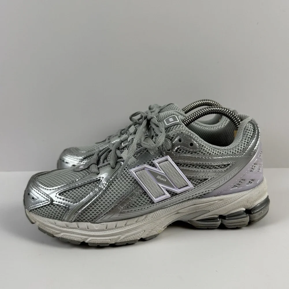 New Balance 1960R Silver White/Purple Sneaker Shoes Youth 6 Women's Sz‎ 8